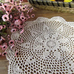serviette table traditionnelle motif floral central couleur beige clair