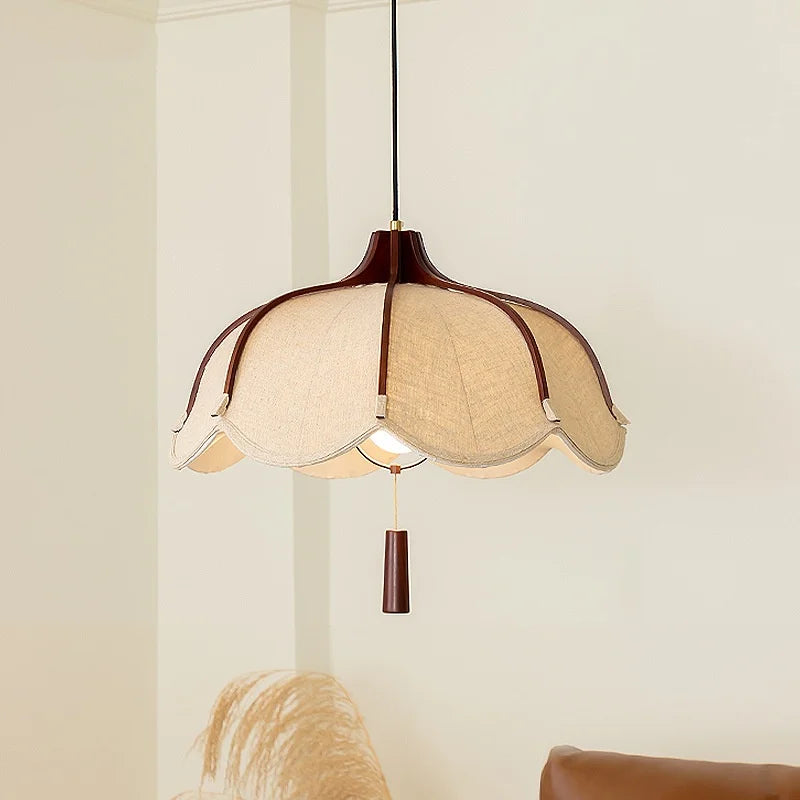 lampe suspendue marron moderne tissu toile jute chaîne noire salon lumière naturelle vintage