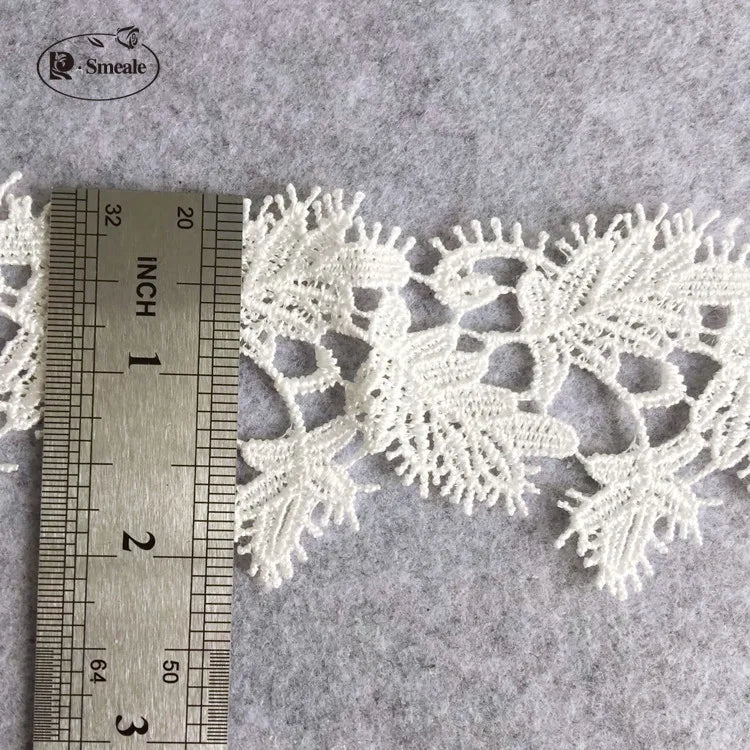 dentelle polyester feuilles stylisées broderie fine 5.8cm large blanc opacité yards yards off white