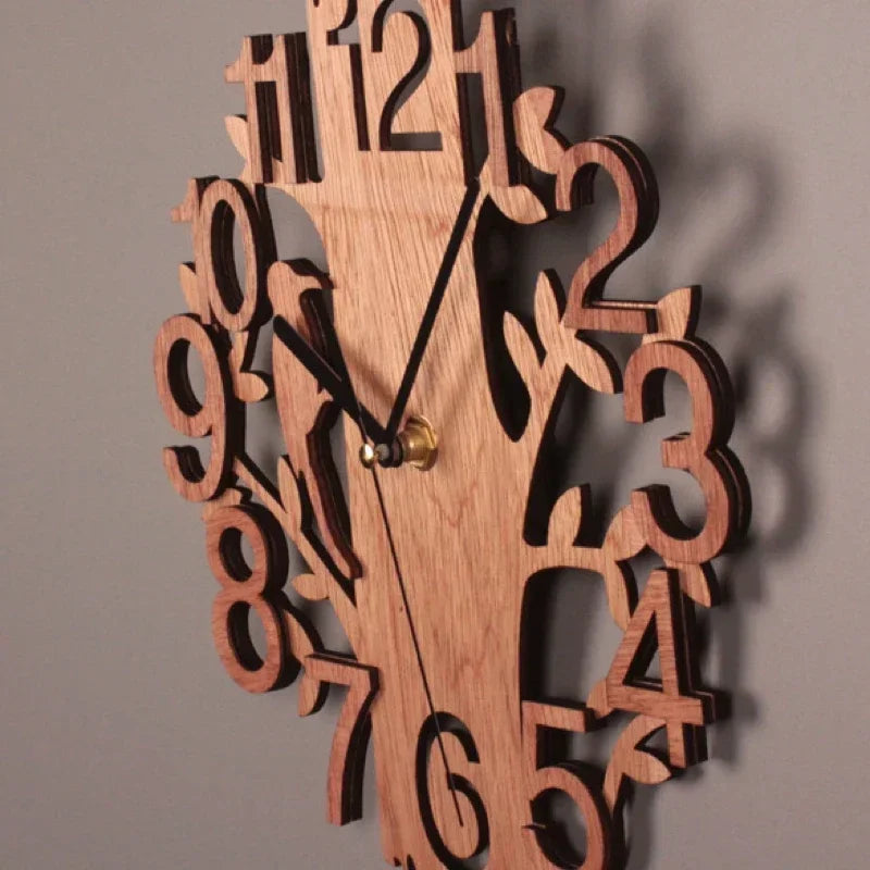 horloge murale bois naturel motif arbre oiseaux moderne élégante salon chambre rusticité