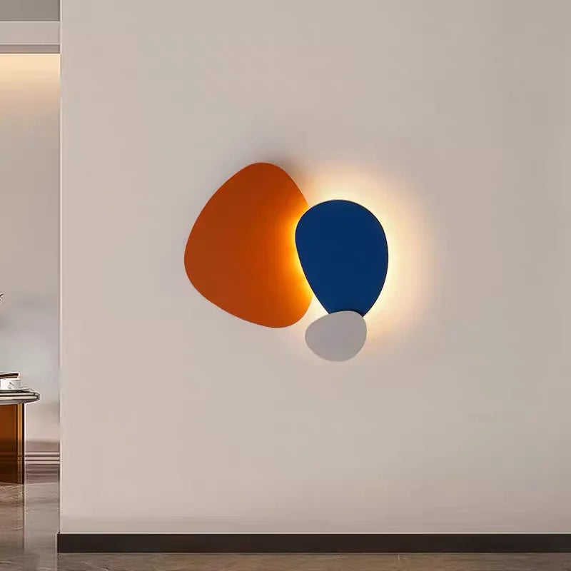 lampe murale moderne abstraite orange bleu blanc éclairage quotidien artistique LED ambiance chambre salon