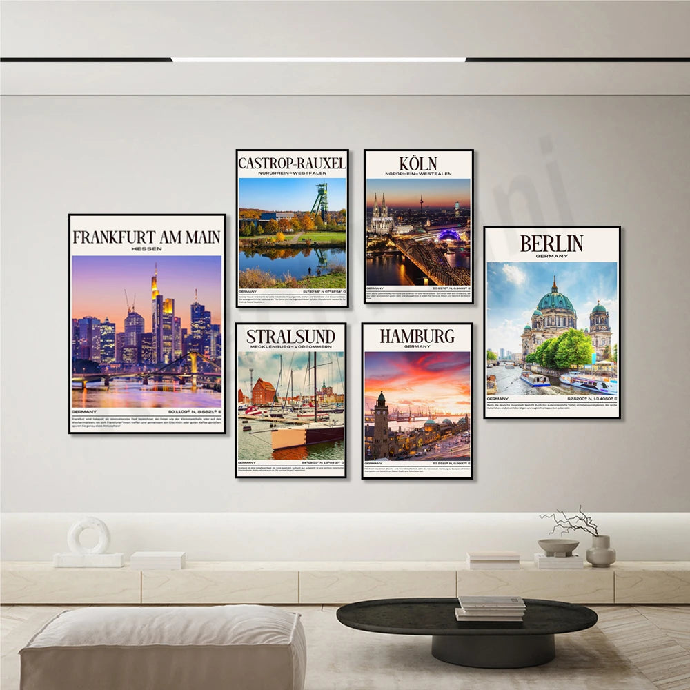 Affiches vintage de destinations allemandes telles que Francfort, Castrop-Rauxel, Cologne, Stralsund et Hamburg, représentant les paysages urbains et les monuments emblématiques de ces villes.