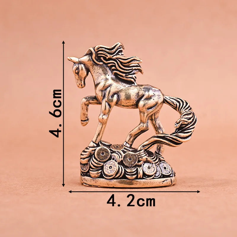 statue cheval bronze doré motifs floraux géométriques artisanal rétro bouclier couronne