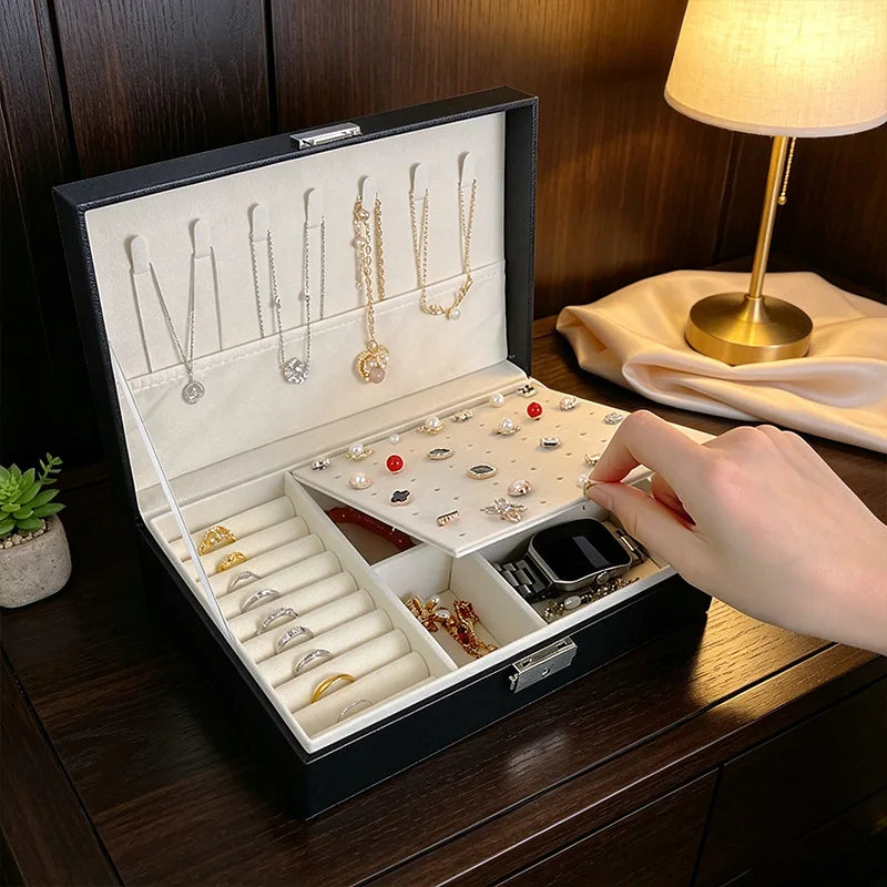 boîte bijoux simili cuir noire blanche moderne cadenas rangement bracelets colliers boucles doreilles bague