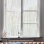 film décoratif fenêtre rayures noires adhésif protection uv isolation thermique moderne blanc gris clair