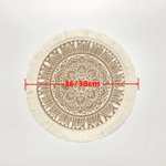 serviettes table boho chic motifs géométriques pompons noirs beige tables manger rondes 36 38