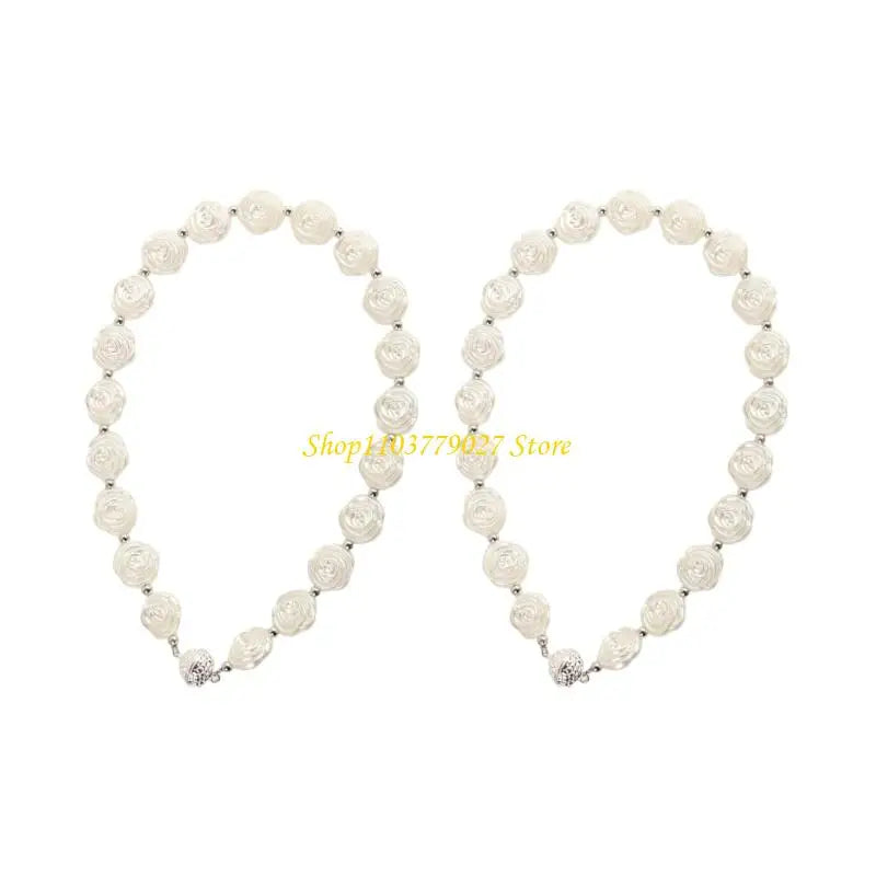 collier classique blanc fleurs aimants dorés accessoire bijou femme élégant fleuri sans trous