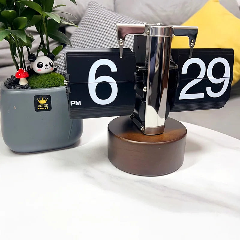 horloge vintage cadran flip numérique quartz métal noir blanc rétro décoration chambre