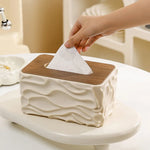 boîte mouchoirs moderne plastique blanc texture ondulée mouchoirs blancs bois foncé