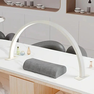 lampe moderne noir blanc rose pâle lisse réglable luminosité couleur ongles cils