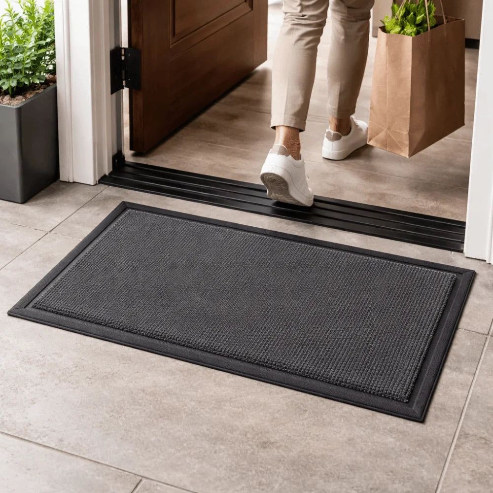 tapis antidérapant imperméable moderne maille dense sol intérieur noir gris rouge