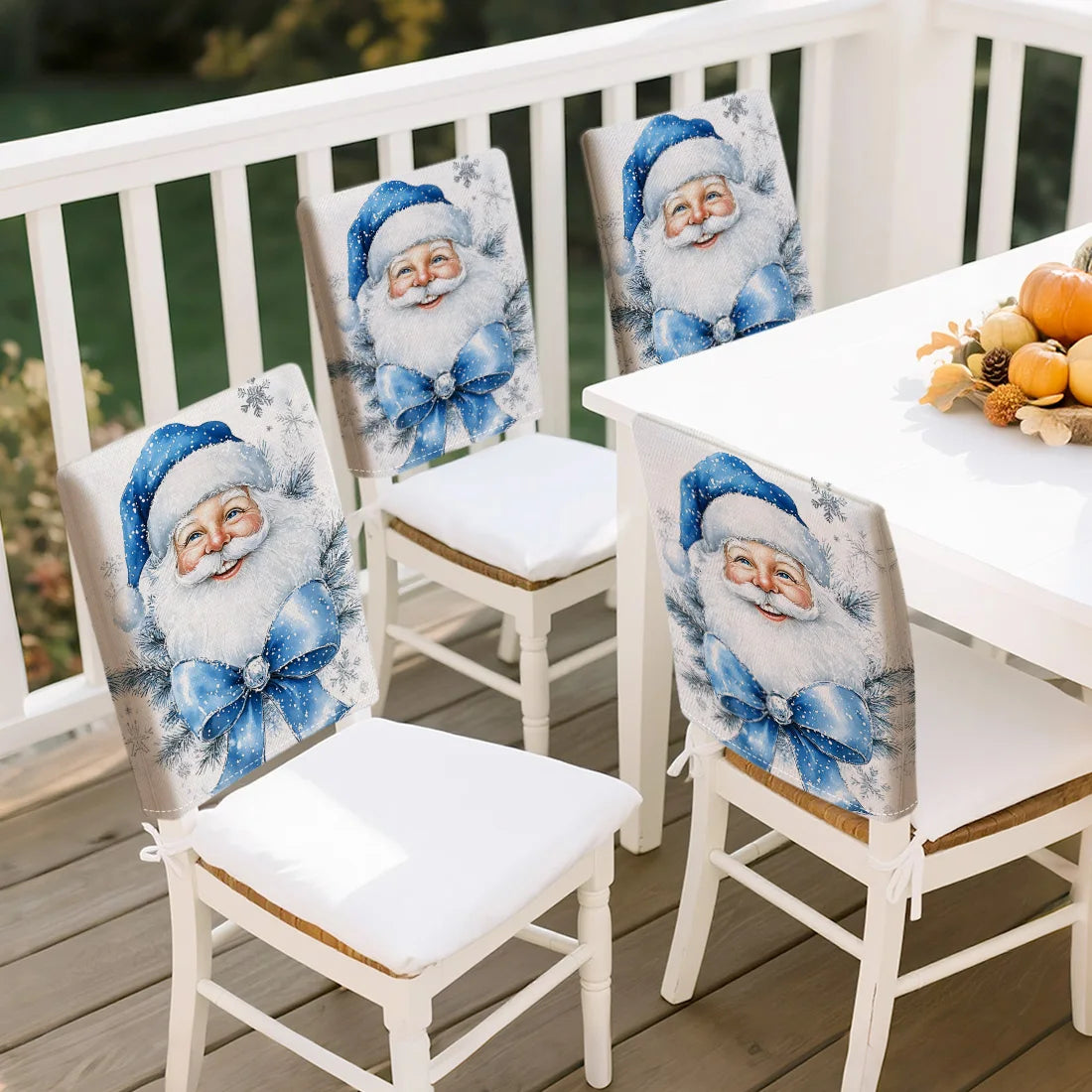 Housse chaise bleu motif Noël sur chaise de salle à manger