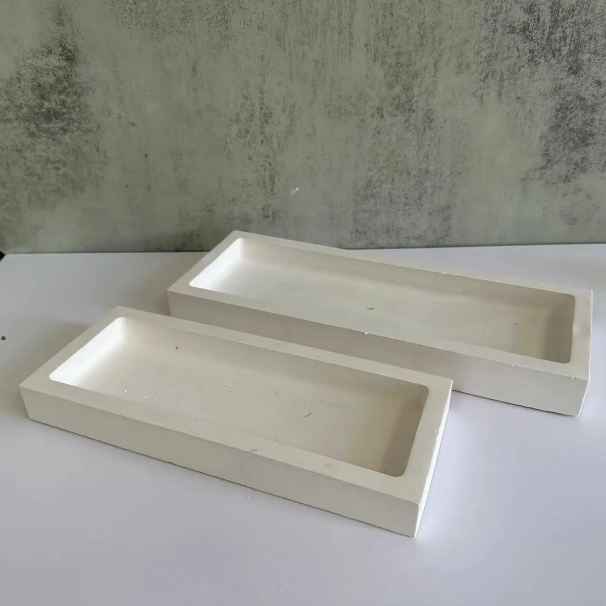 moule silicone rectangulaire blanc gris minimaliste industriel bougie parfumée plat rangement aspect brut légèrement