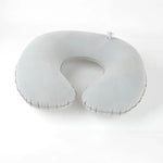 coussin voyage bleu rouge gris texturé ergonomique fixations portable polyeste pvc