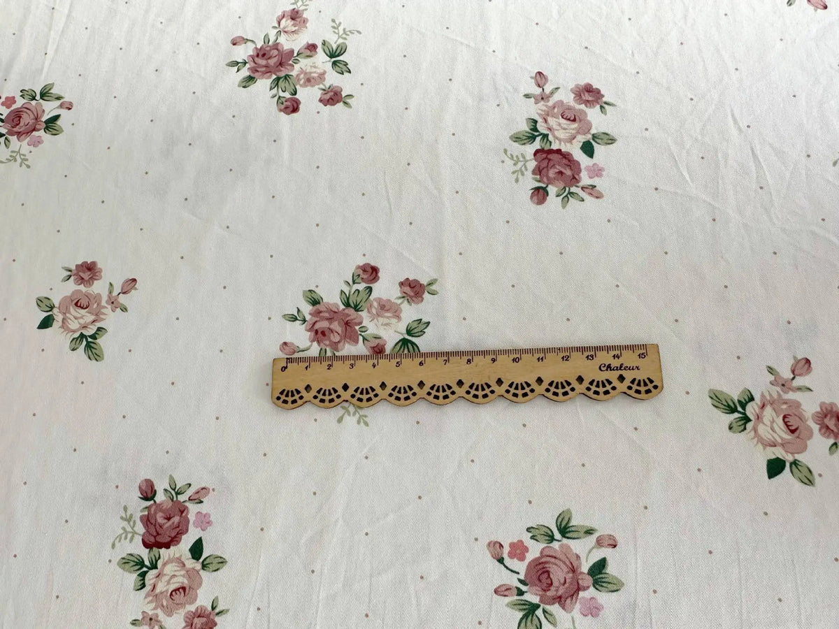 tissu coton blanc rose bleu fleurs vintage romantique biodegradable 160cm