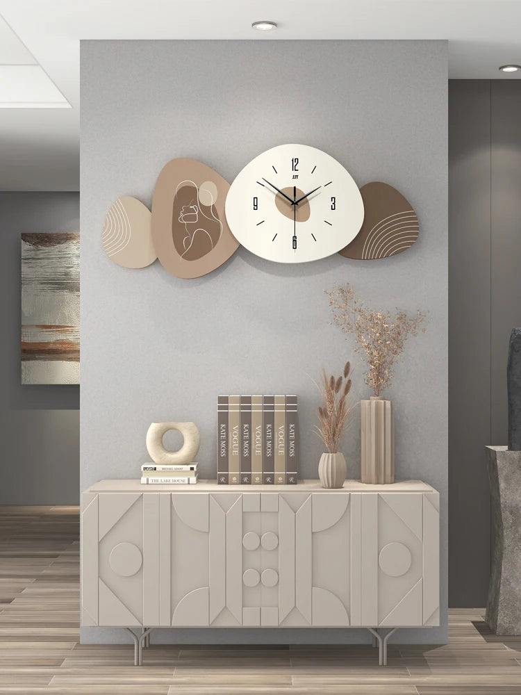 Détail de l'horloge murale circulaire 80 cm avec design abstrait