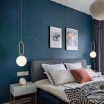 suspension lumineuse moderne sphérique blanche dorée minimaliste chambre salonhôtel