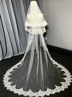 voile mariée dentelle blanche motifs floraux paillettes clips métalliques tulle doux classique off white