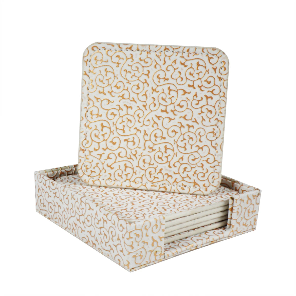 Un ensemble de sous-verres carrés en liège beige et blanc, avec un motif de tourbillons décoratifs.