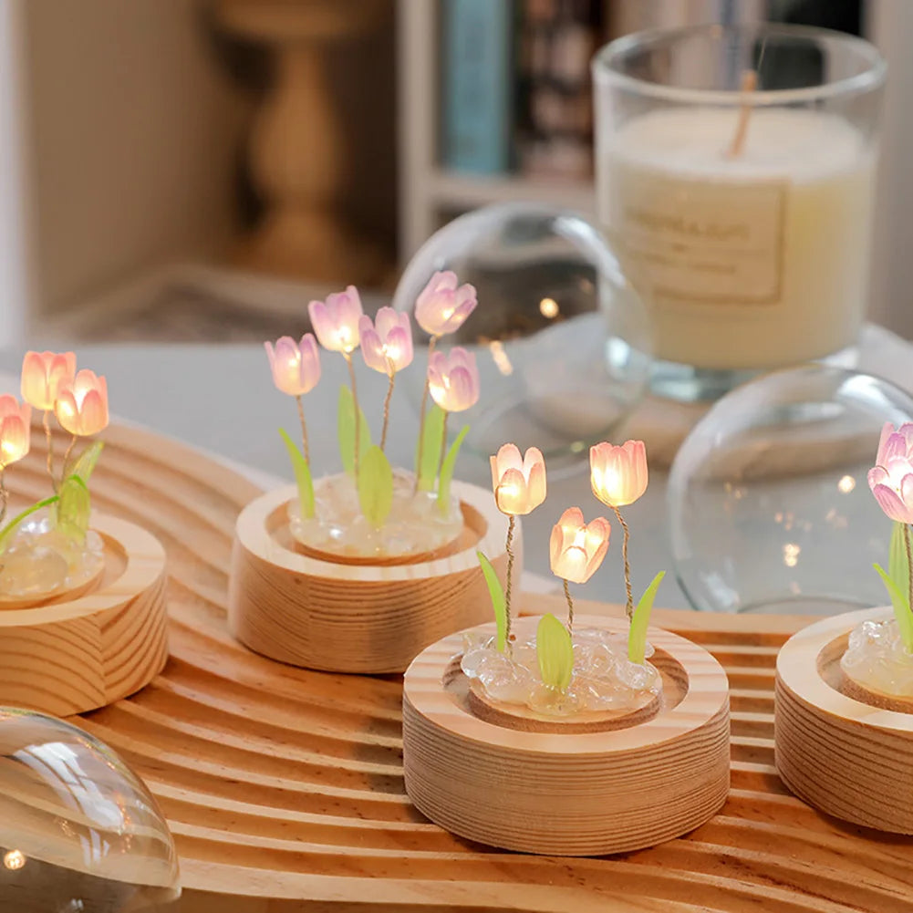 veilleuse nuit tulipes rose pâle feuilles vertes base bois transparent moderne