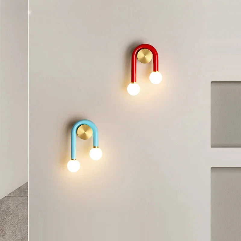applique murale moderne led rouge bleu rose doré chambre salon minimaliste fixée mur