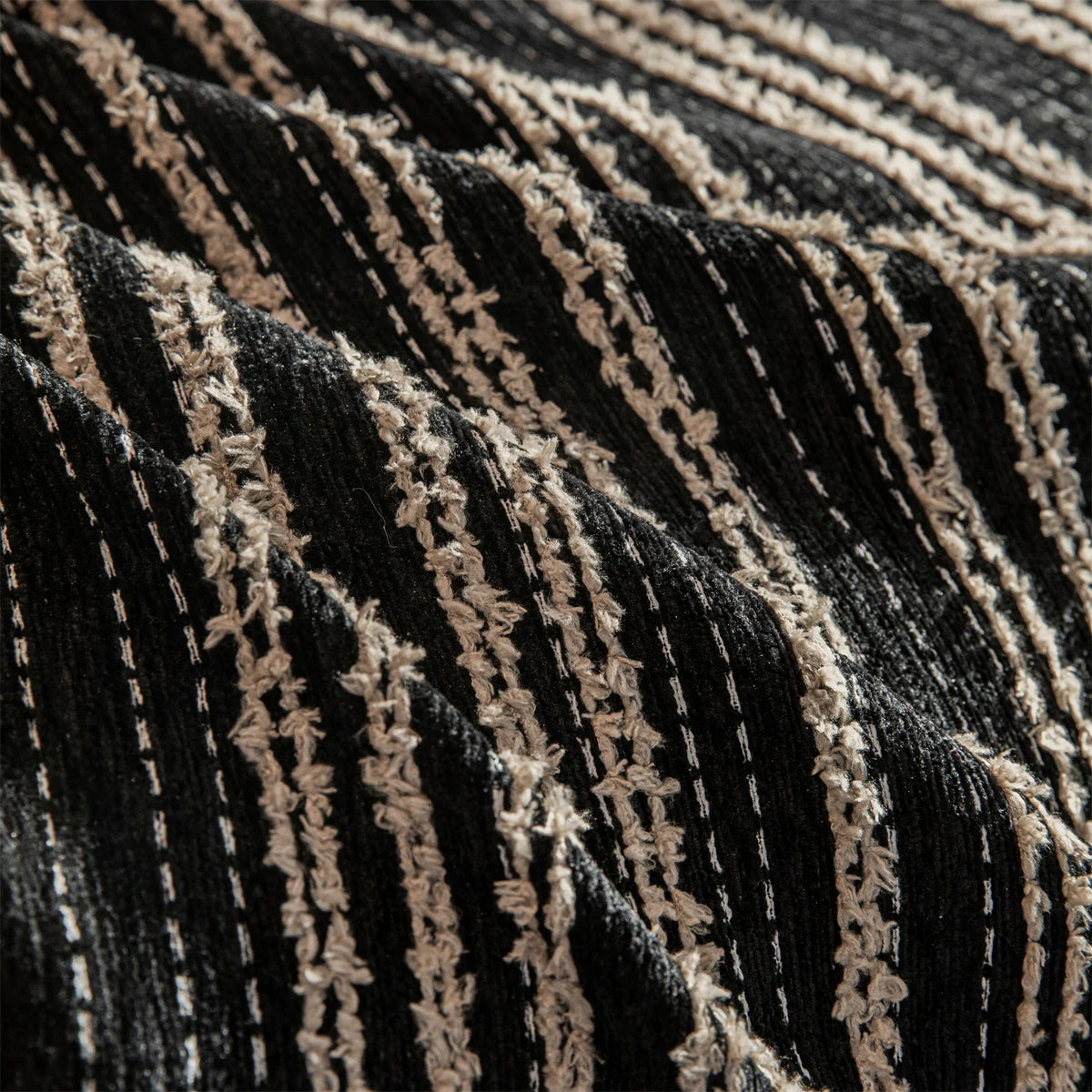 housses canapé moderne rayées tissu épais franges noir beige