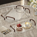 plateau acrylique transparent moderne rayures blanches poignées dorées élégant restaurant décoration capacitaire
