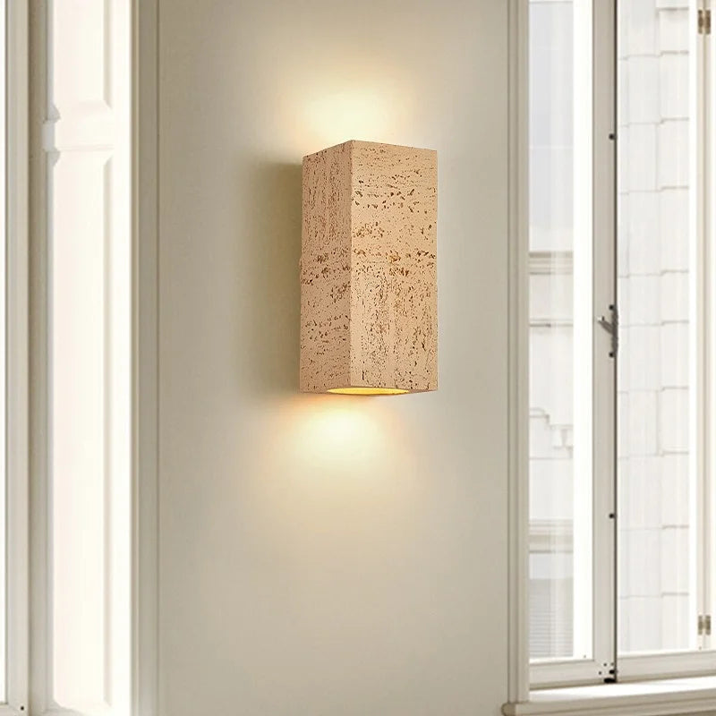 lampe murale moderne noir gris rose beige clair aspect naturel éclairage quotidien cuisine étude
