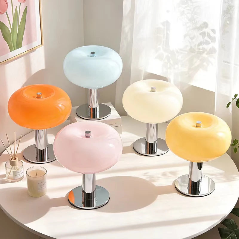 lampe table moderne rechargeable led orange rose bleu brillante base métallique sans fil