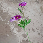 décoration intérieure bouquet fleurs artificielles soie marguerites simples couleurs blanches roses violets rouges moderne