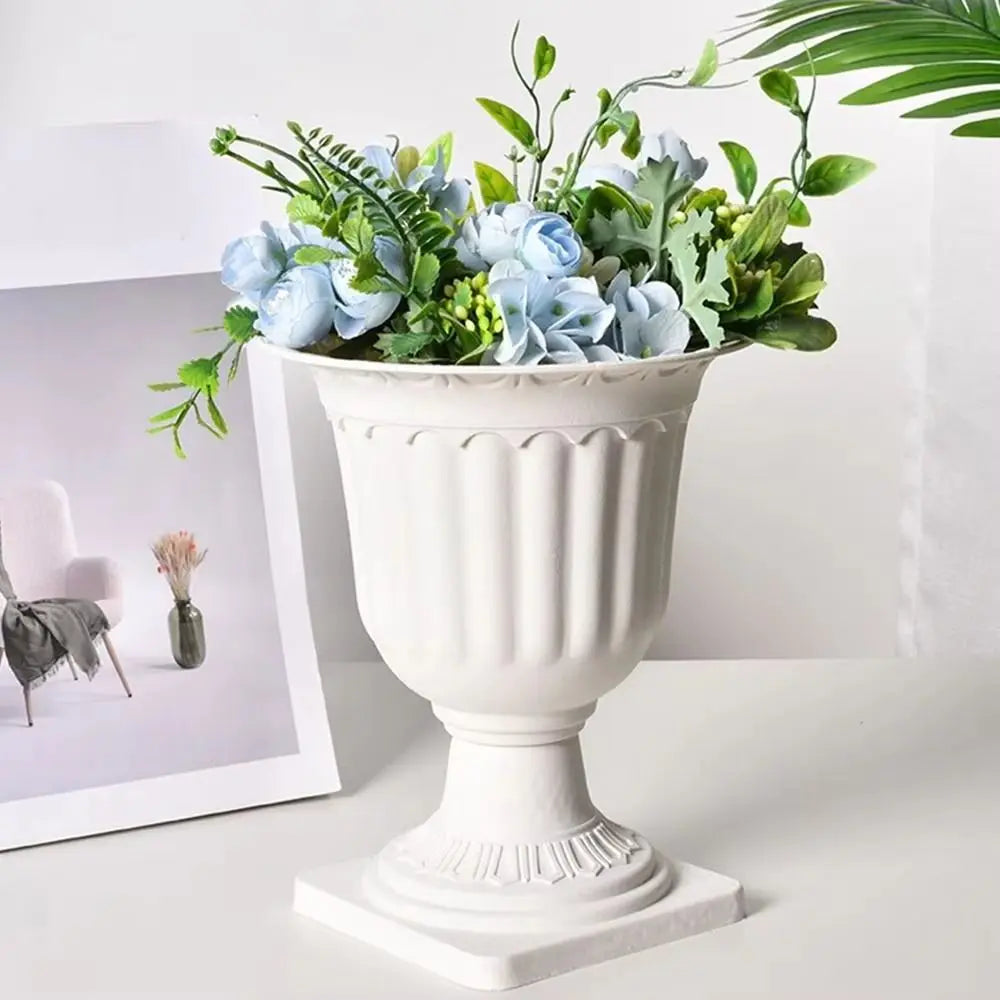 vases decoratifs fleurs artificielles classique blanc motifs sculptes différentes tailles
