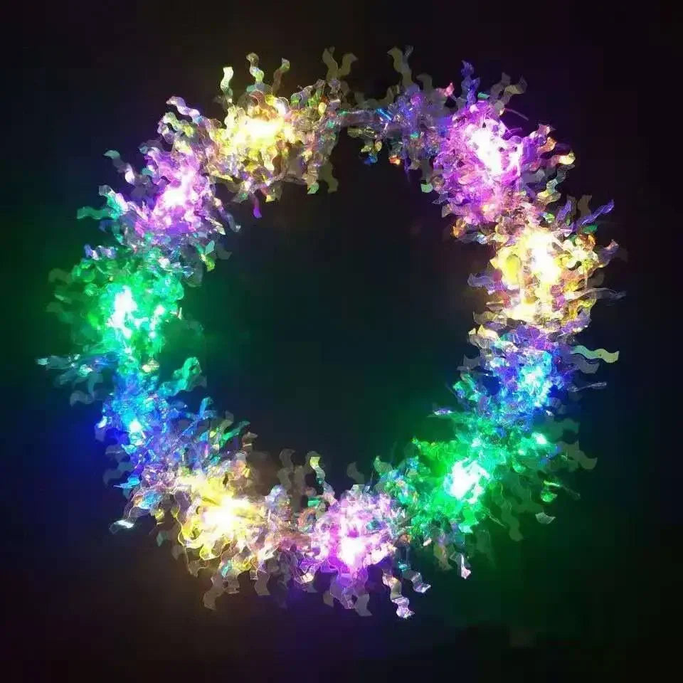 couronne lumineuse festive tissus brillants couleurs vives bleu rose violet lumineux tinsel opaque festive