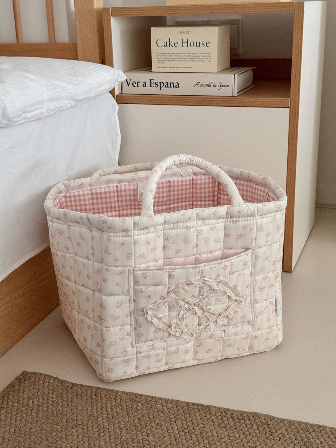 panier rangement tissu rose motifs floraux doux romantique