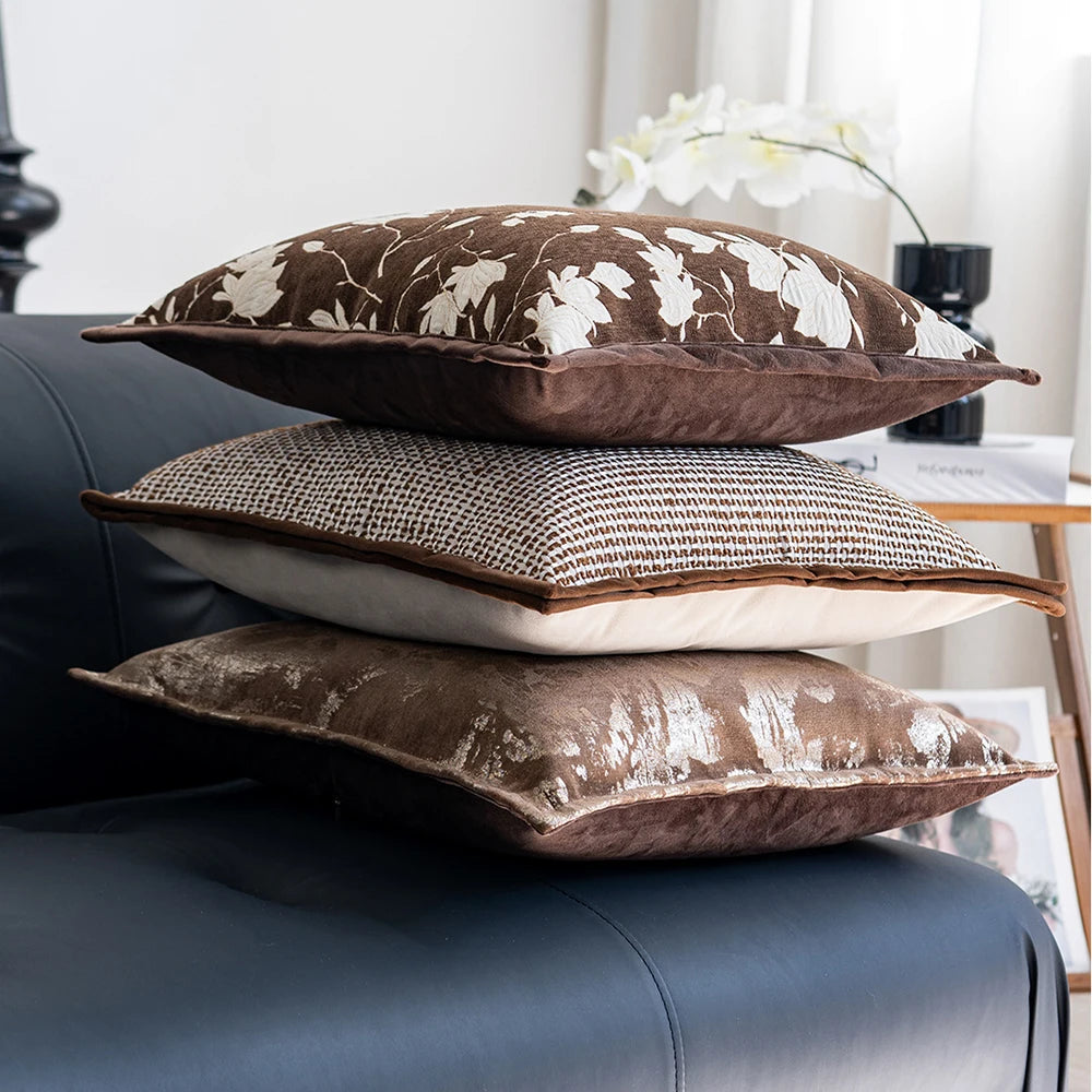 coussins décoratifs modernes motif floral marron clair beige canapé lit sans rembourrage