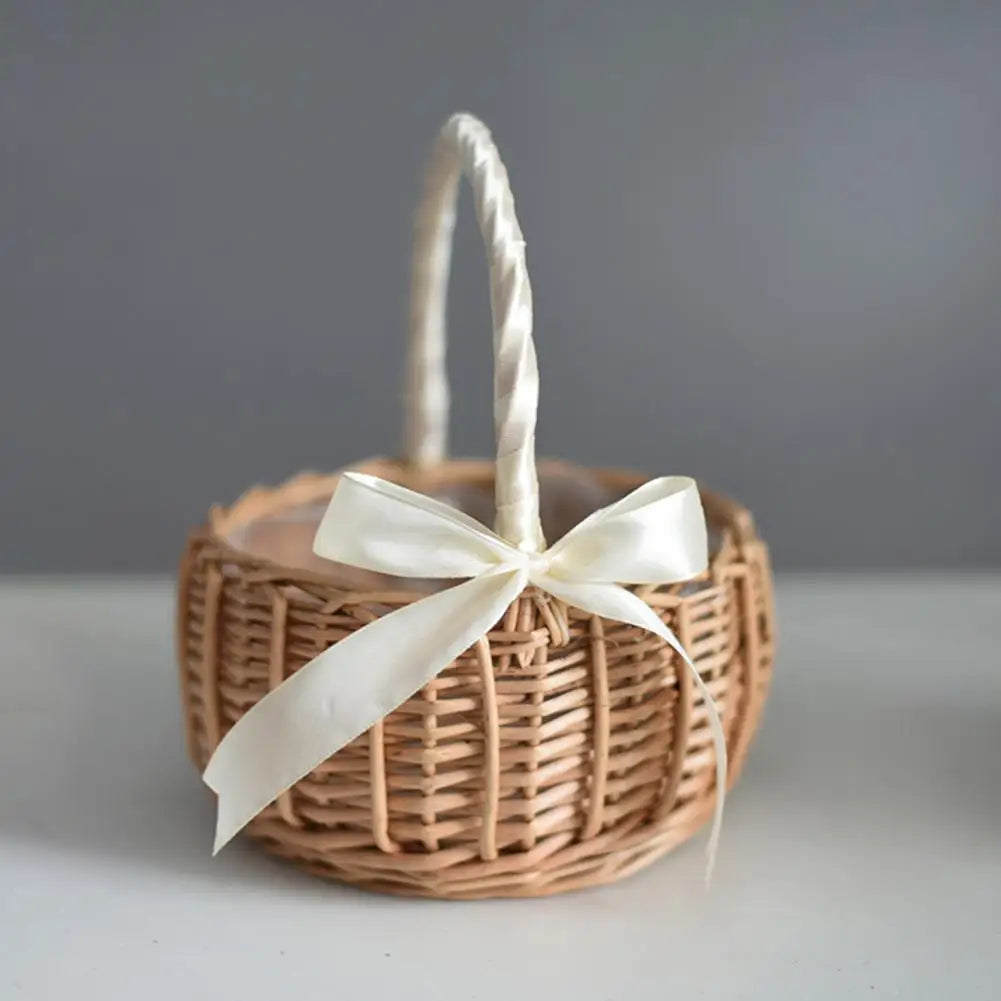panier rotin tressé traditionnel beige clair poignée ruban blanc stockage rangement utilisation multipleDecorationFleurs