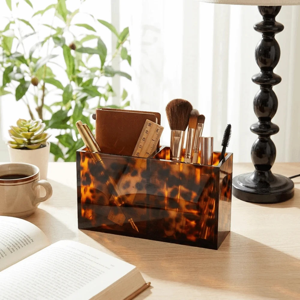 plateau acrylique léopard moderne porte maquillage rangement intérieur chic élégant