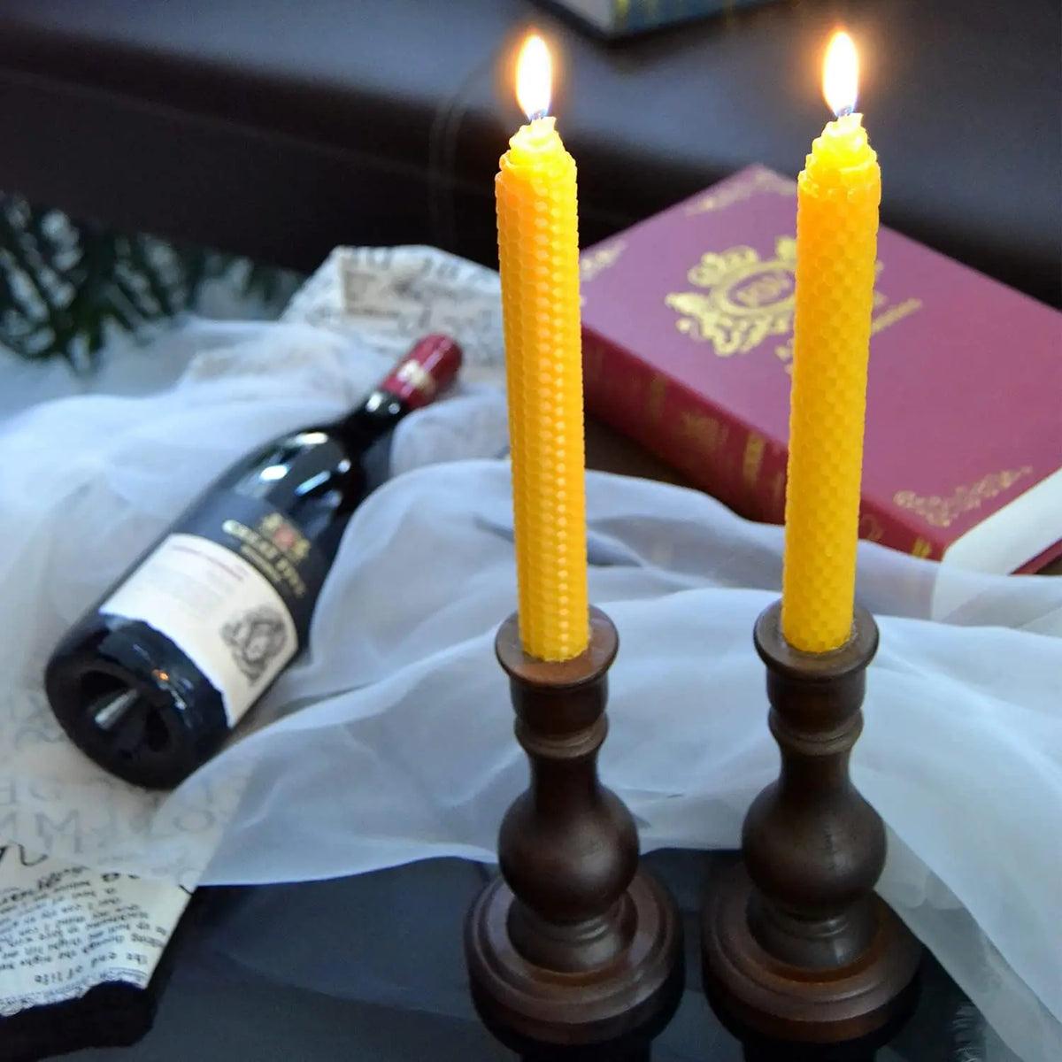 bougies coniques cire d'abeille hexagone jaune sans fumée decoration table classique maison