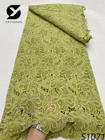 tissu dentelle bleu clair rose fleurs motifs floraux élégant dorées occasion partie