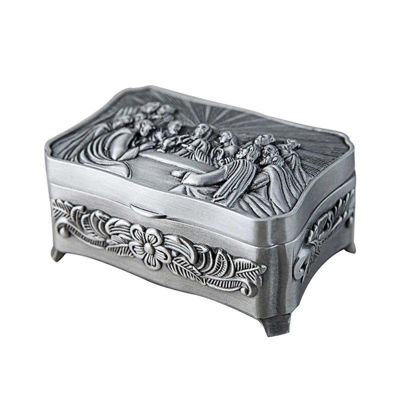 boîte bijoux argentée relief cène intérieur noir bouton pression artisanal classique organiser trésors transparente