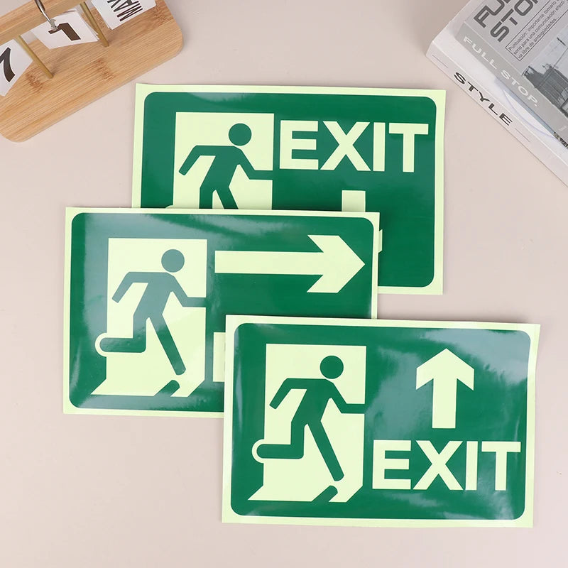 panneau sortie lumineux sécurité vert blanc symbole personne flèches exit graphique moderne évacuation incendie