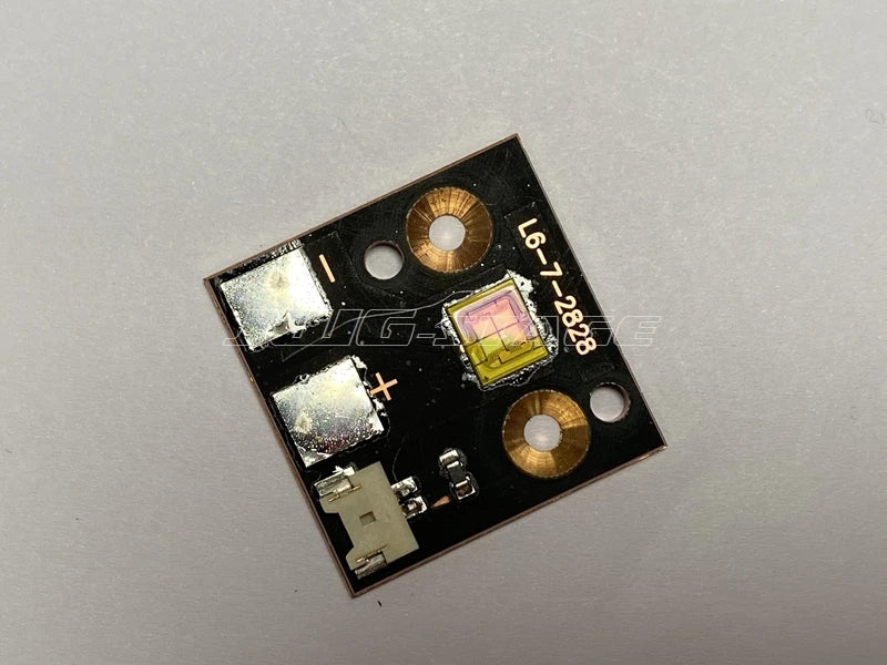 lampe led noir jaune argentée bronze circuit imprimé dissipateur thermique brossé composants électronic translucent