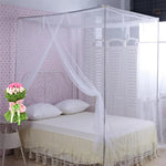 filet lit rose blanc maille hexagonale transparent classique inclusion oreillers draps franges bouquet fleurs