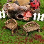 meubles jardin miniature banc fauteuil table tronc arbre champignons clôture rouge marron rustique féerique