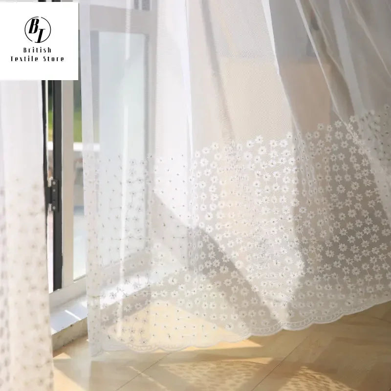 rideau voile blanc transparent brodé fleurs motif moderne fenêtre salon chambre maison décoration intérieure