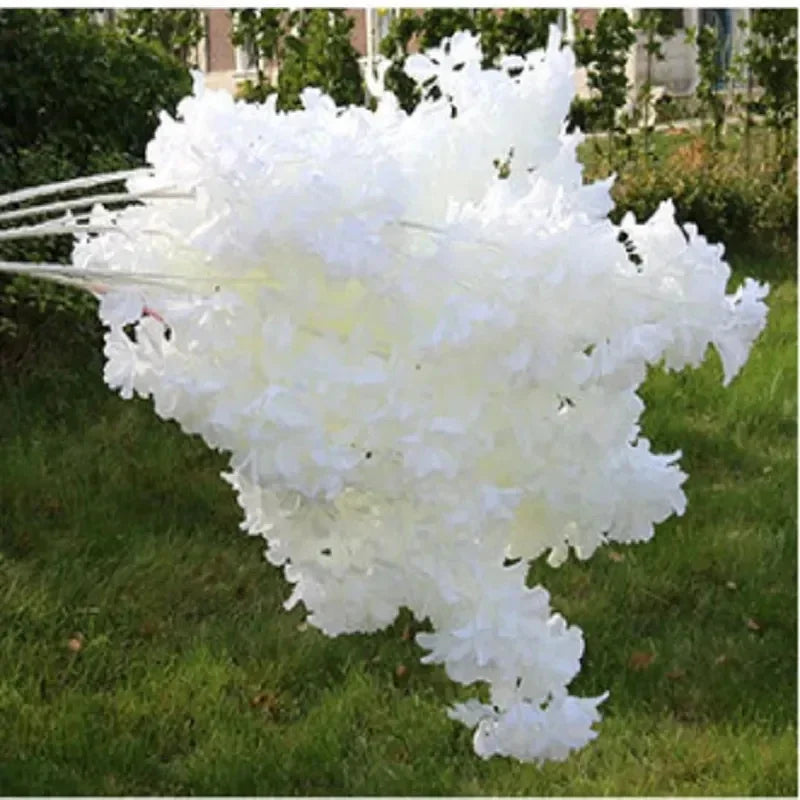 fleurs artificielles blanches roses bleues bouquet décoration mariage intérieur fleurs soie événement