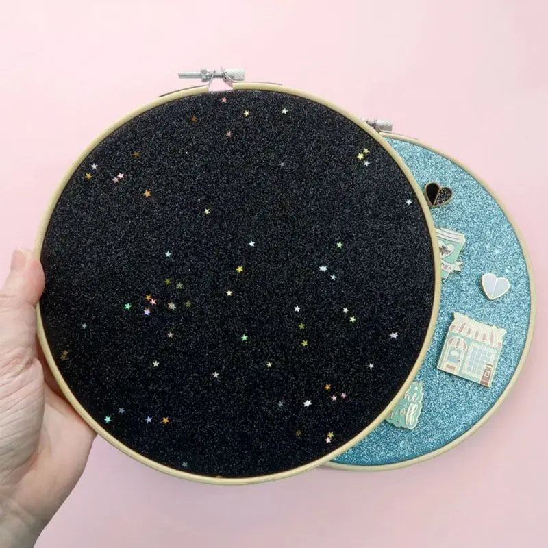 Anneau broderie pailleté étoiles dorées moderne créatif noir rose
