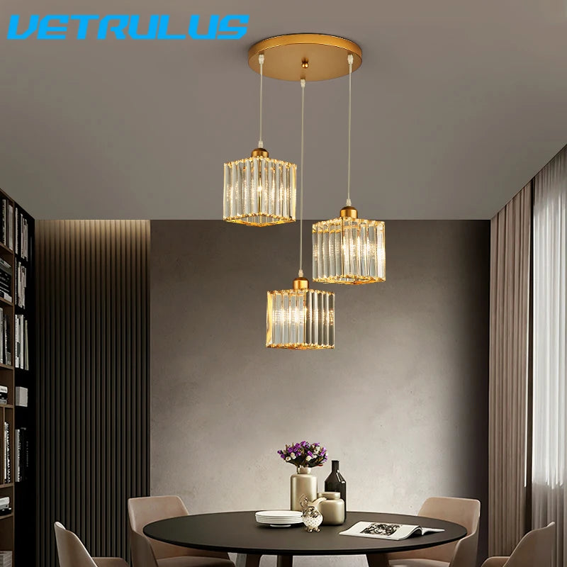 lustre suspension cristal moderne doré transparent luminaire salon salle manger luxe éclairage intérieur