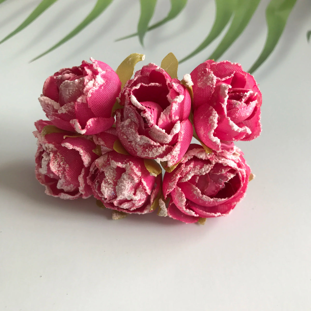 bouquet fleurs artificielles roses blanches bleues marrons rouges mariage anniversaire intérieur