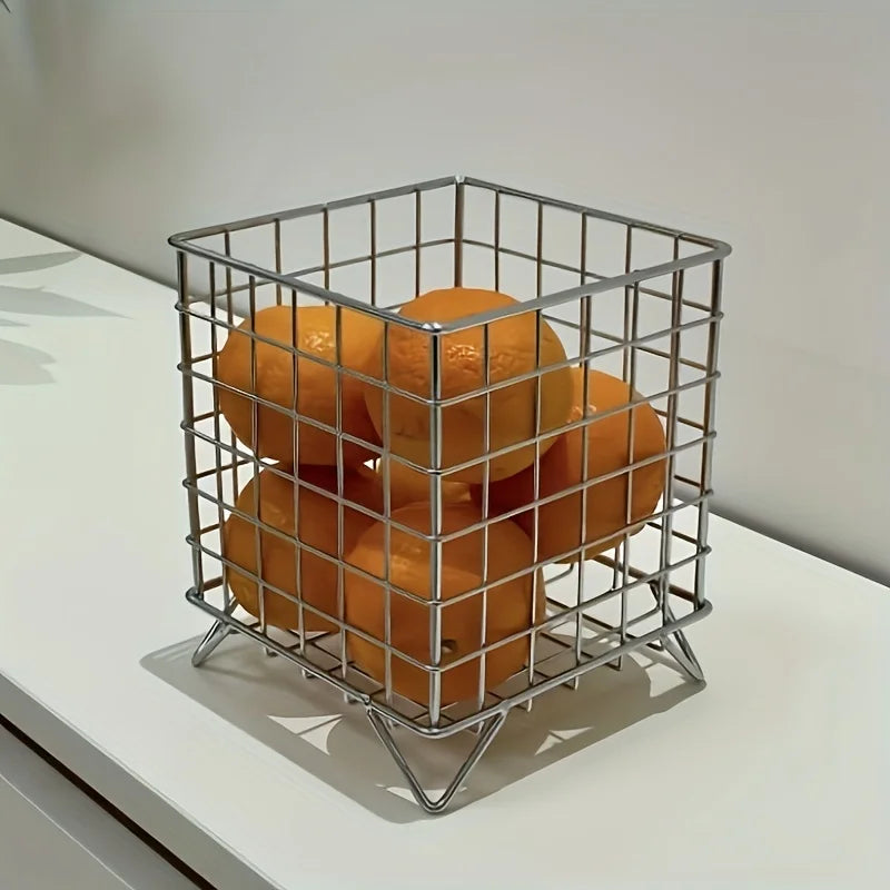 panier rangement métal argenté orange grille minimaliste moderne orangers stylos ciseaux bouteilles cosmétiques tasse