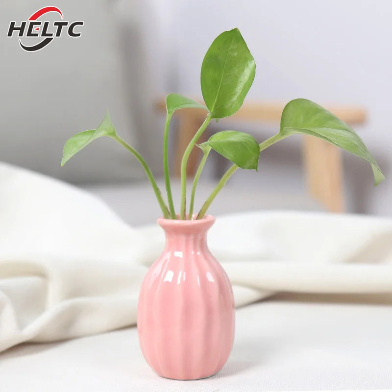 vase céramique moderne rose bleu clair vert pastel blanc jaune pastel ridé
